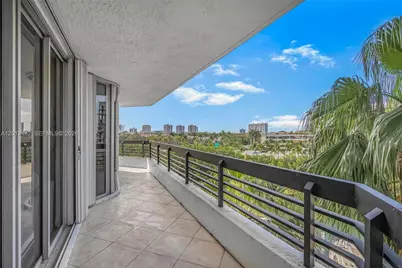 3500 Mystic Pointe Dr #604, Aventura, FL 33180 - Photo 28