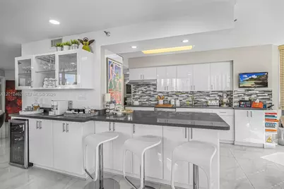 3500 Mystic Pointe Dr #604, Aventura, FL 33180 - Photo 10