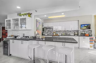 3500 Mystic Pointe Dr, Aventura, FL 33180 - Photo 10