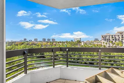 3500 Mystic Pointe Dr #604, Aventura, FL 33180 - Photo 24