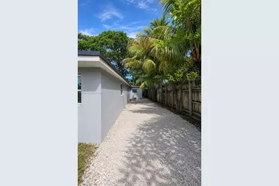 1861 NW 112th St, Miami, FL 33167 - Photo 2