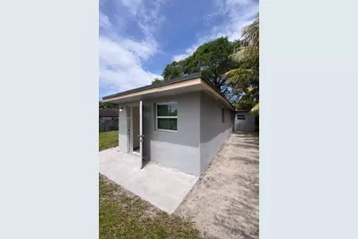 1861 NW 112th St, Miami, FL 33167 - Photo 2