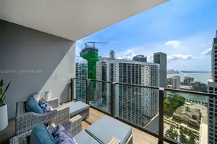 68 SE 6th St, Miami, FL 33131 - Photo 32
