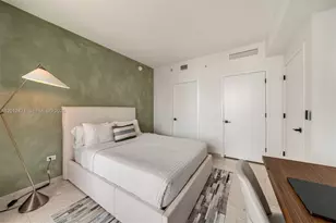 68 SE 6th St, Miami, FL 33131 - Photo 22