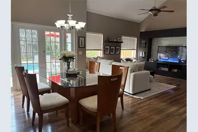 2638 Oak Park Cir, Davie, FL 33328 - Photo 4