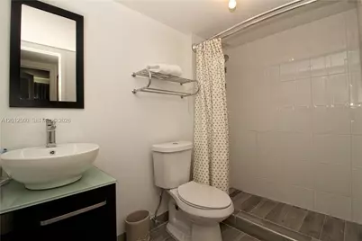 17560 Atlantic Blvd #201, Sunny Isles Beach, FL 33160 - Photo 12