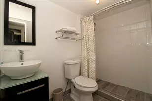17560 Atlantic Blvd, Sunny Isles Beach, FL 33160 - Photo 12