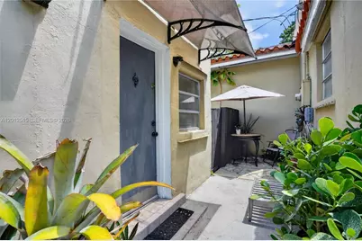 Guest House San Miguel #REAR, Coral Gables, FL 33134 - Photo 4