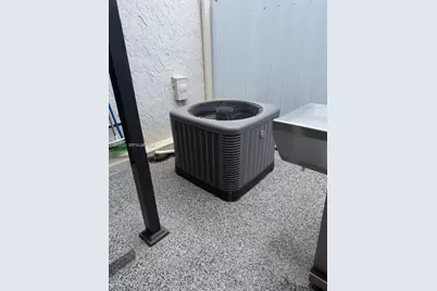 1656 W 57th Ter, Hialeah, FL 33012 - Photo 38