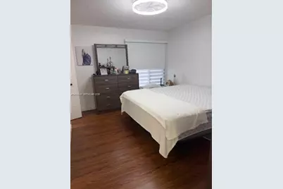 1656 W 57th Ter, Hialeah, FL 33012 - Photo 20