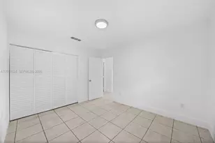 1074 NW 27th St, Miami, FL 33127 - Photo 10