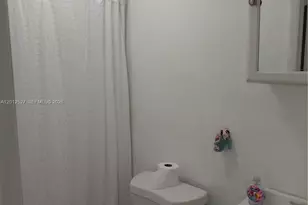 2140 NW 1st Terrace, Miami, FL 33125 - Photo 14