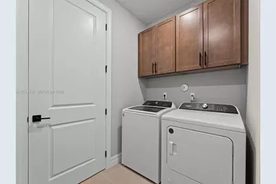 4460 Waterside Dr, Oakland Park, FL 33309 - Photo 14