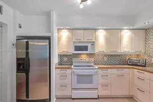 645 NE 77th St, Miami, FL 33138 - Photo 14