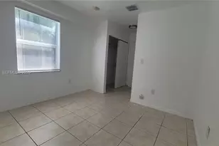 520 SW 5th St, Miami, FL 33130 - Photo 22