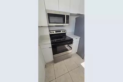 520 SW 5th St #304, Miami, FL 33130 - Photo 6