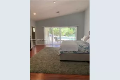 21070 N Sweetwater Ln N, Boca Raton, FL 33428 - Photo 8