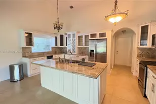 759 NW 161st Ave, Pembroke Pines, FL 33028 - Photo 2