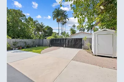 1251 Lincoln St, Hollywood, FL 33019 - Photo 18