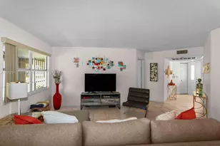 2281 SE 27th Dr, Homestead, FL 33035 - Photo 4