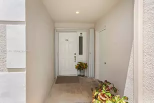 2281 SE 27th Dr, Homestead, FL 33035 - Photo 2