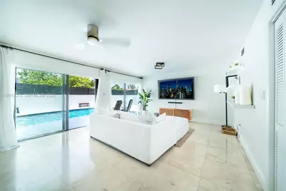330 SW 133rd Pl #330, Miami, FL 33184 - Photo 10