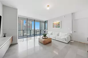 68 SE 6th St, Miami, FL 33131 - Photo 2