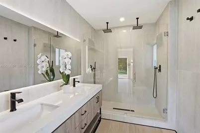 360 NW 87th St, El Portal, FL 33150 - Photo 32