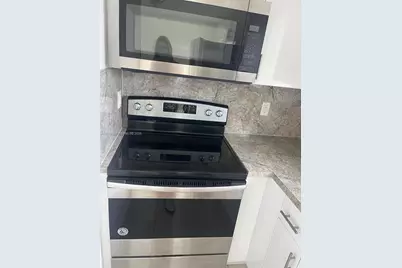 2121 NW 72nd St #2121, Miami, FL 33147 - Photo 6