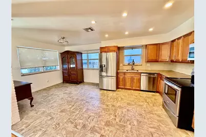 45 SE 14th St #1, Dania Beach, FL 33004 - Photo 6