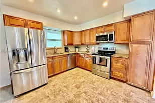 45 SE 14th St, Dania Beach, FL 33004 - Photo 8