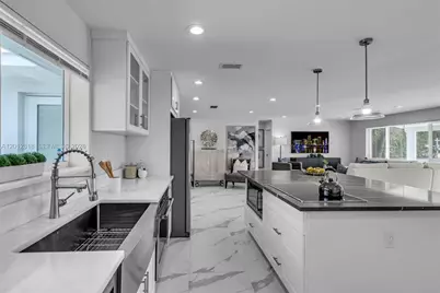 465 NW 11th St, Boca Raton, FL 33432 - Photo 14