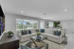 465 NW 11th St, Boca Raton, FL 33432 - Photo 1