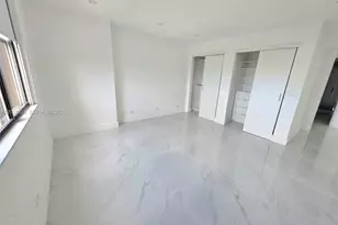 1800 NE 114th St, Miami, FL 33181 - Photo 10
