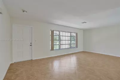 12212 NW 31st Dr, Coral Springs, FL 33065 - Photo 6