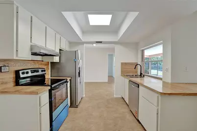12212 NW 31st Dr, Coral Springs, FL 33065 - Photo 14