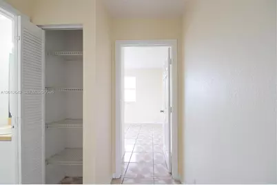 455 NW 14th St, Florida City, FL 33034 - Photo 8