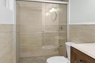 6873 W 36th Ave, Hialeah, FL 33018 - Photo 28