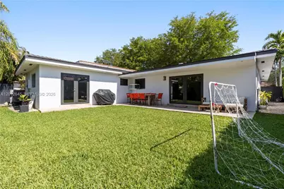 1549 Zuleta Ave, Coral Gables, FL 33146 - Photo 22