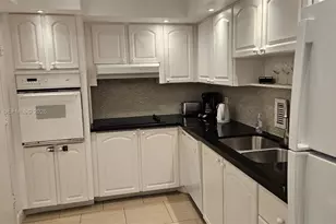 3901 S Ocean Dr, Hollywood, FL 33019 - Photo 6