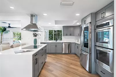 6750 White Oak Dr, Miami Lakes, FL 33014 - Photo 18
