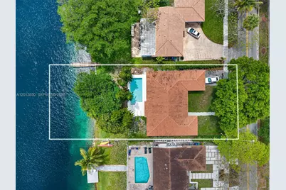 6750 White Oak Dr, Miami Lakes, FL 33014 - Photo 26