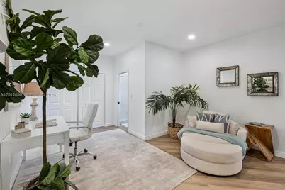 6750 White Oak Dr, Miami Lakes, FL 33014 - Photo 4