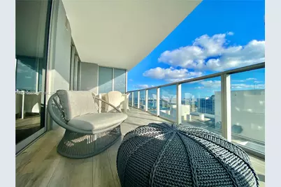488 NE 18th St #3704, Miami, FL 33132 - Photo 2