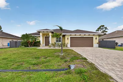 1922 SE Camilo St, Port Saint Lucie, FL 34952 - Photo 2