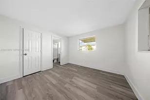 2520 NW 2nd Dr, Pompano Beach, FL 33064 - Photo 20