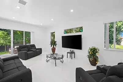 2962 NW 10th Ct, Fort Lauderdale, FL 33311 - Photo 12
