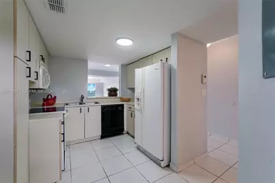 12348 NW 11th Ln #1010, Miami, FL 33182 - Photo 8