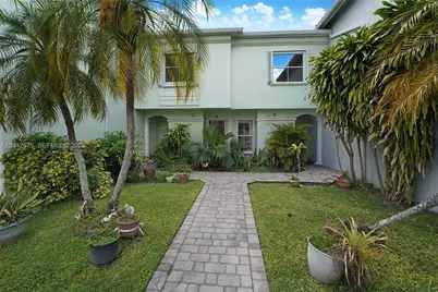 12348 NW 11th Ln #1010, Miami, FL 33182 - Photo 2
