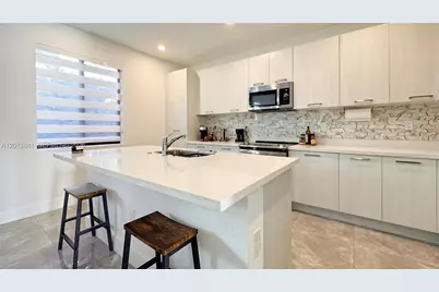 13659 SW 158th Ave, Miami, FL 33196 - Photo 4